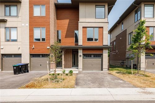 34 Winters Crescent, Collingwood, ON, L9Y5T1 | Card Image