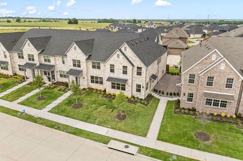 2624 Red Tailed Hawk Ln, McKinney, TX, 75071-0680 | Card Image