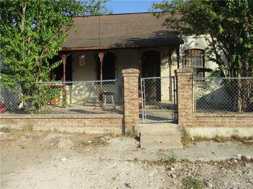 207 S Avasolo St, Rio Grande City, TX, 78582-4524 | Card Image