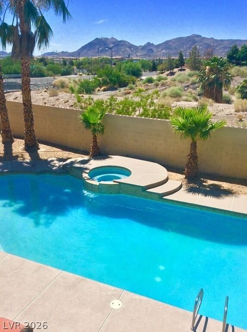 274 Helmsdale Dr, Henderson, NV, 89014-6057 | Card Image