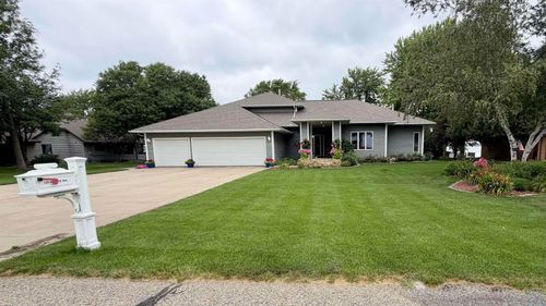 139 Mallard Ave, Storm Lake, IA, 50588-7677 | Card Image