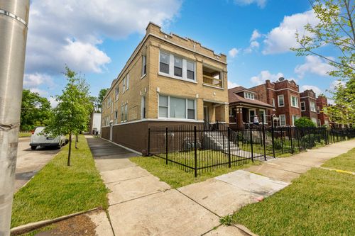 5203 S Peoria St, Chicago, IL, 60609-6135 | Card Image