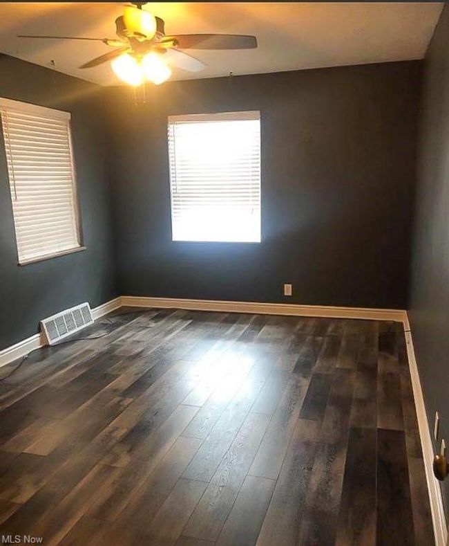 2bw 15825 Van Aken Boulevard, Inactive in Shaker Heights Zoocasa