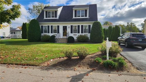 27 Hamlet Ct, Bristol, RI, 02809-2741 | Card Image