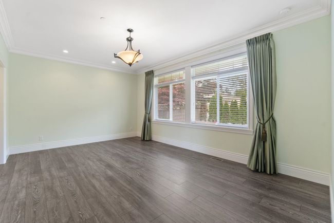 13668 N Bluff Rd, House other with 7 bedrooms, 6 bathrooms and 4 parking in White Rock BC | Image 11