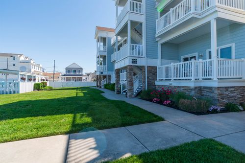 301-222 W 3rd Ave, North Wildwood, NJ, 08260-2954 | Card Image