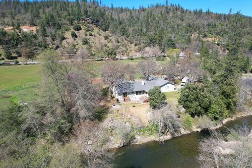 7255 Upper Applegate Rd, Jacksonville, OR, 97530-8977 | Card Image