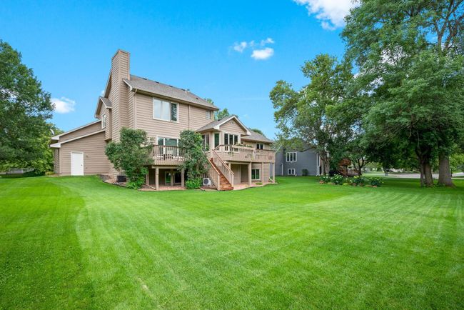 Spacious backyard. | Image 31