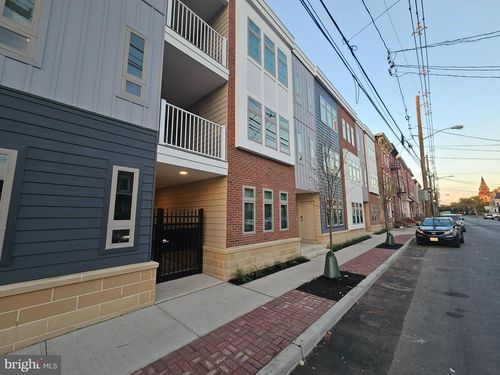 214-200 Hamilton Ave, Trenton, NJ, 08609-2706 | Card Image