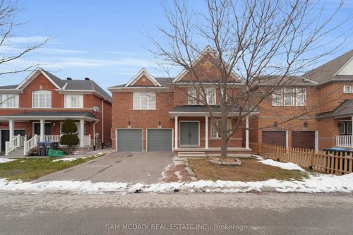 17 Ferncastle Cres, Brampton, ON, L7A3P2 | Card Image