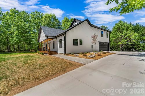 438 Plantation Dr, Marion, NC, 28752-5798 | Card Image