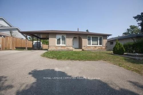 516 Woodward Ave, Milton, ON, L9T3B8 | Card Image