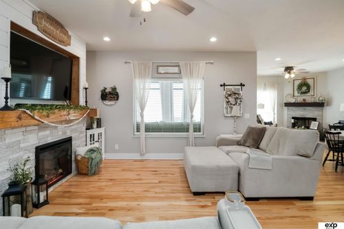 1046 N 107th St, Lincoln, NE, 68527-2515 | Card Image