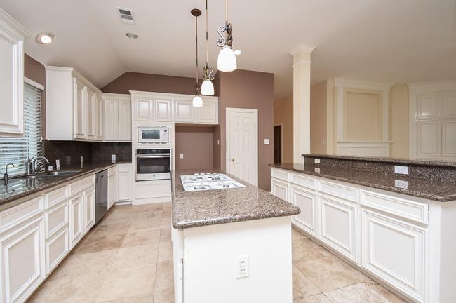 2615 Pinebend Dr, House other with 4 bedrooms, 3 bathrooms and 2 parking in Pearland TX | Image 12