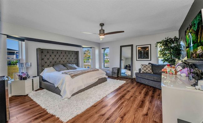 Primary Bedroom | Image 16