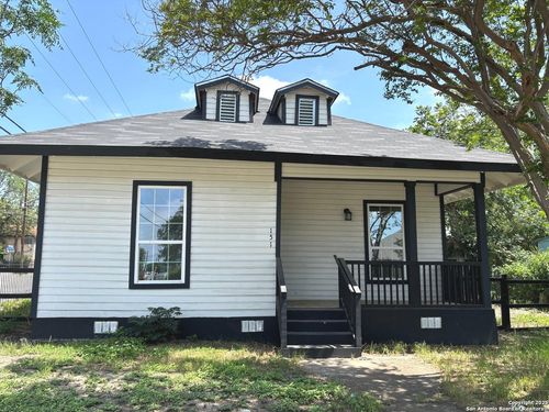 151 Cornell Ave, San Antonio, TX, 78201-6408 | Card Image