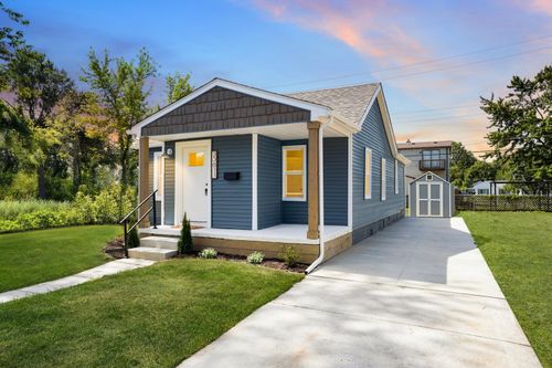 23611 Stewart Ave, Warren, MI, 48089-5724 | Card Image