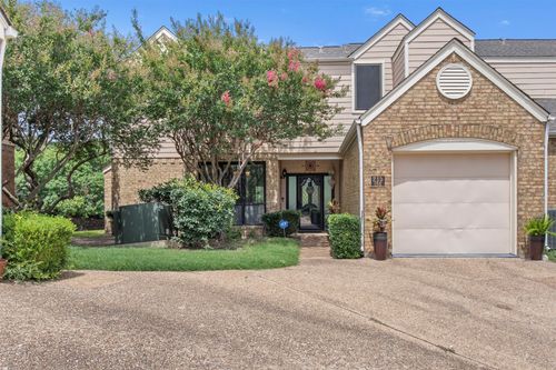 1-215 Cimarron Trl, Irving, TX, 75063-4588 | Card Image