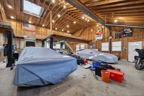 304 Maplewood Rd, Huntingtn Sta, NY, 11746-2853 | Card Image