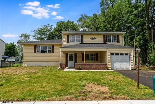 125 Clover Hill Dr, Flanders, NJ, 07836-9326 | Card Image