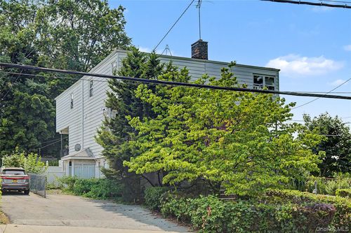 58 Palmer Rd, Yonkers, NY, 10701-5817 | Card Image