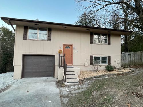 292 Rea St, Hollister, MO, 65672-9733 | Card Image