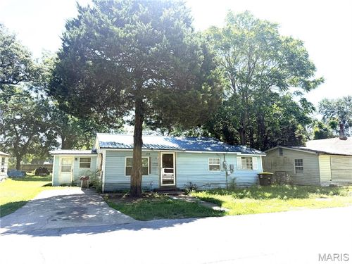 1018 N Baldwin St, Kennett, MO, 63857-1104 | Card Image