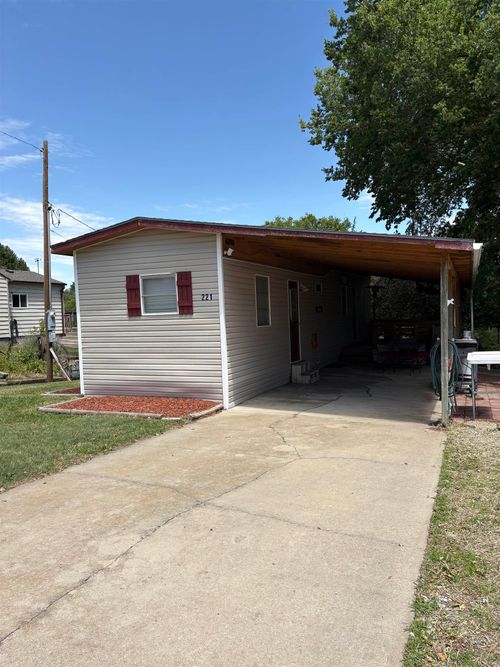 221 Atkinson Avenue, Republican City, NE, 68971 | Card Image