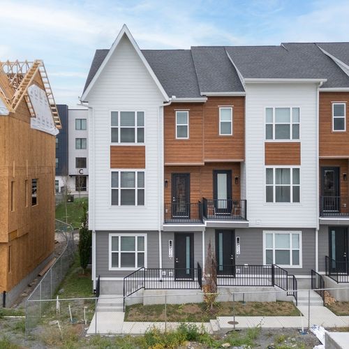 514 Proximity Cir, Nashville, TN, 37207-4376 | Card Image