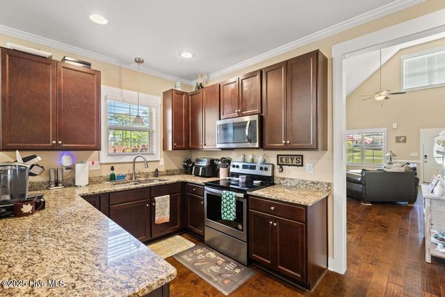 309 Chadwick Shores Dr, House other with 3 bedrooms, 4 bathrooms and 2 parking in Sneads Ferry NC | Image 9