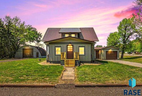 23301 448th Ave Avenue, Madison, SD, 57042 | Card Image