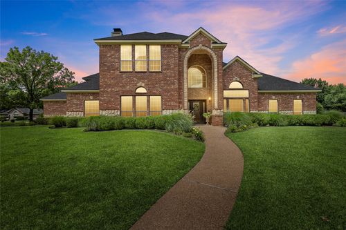 319 Winding Creek Ln, McGregor, TX, 76657-3822 | Card Image