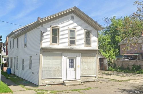 94 E 2nd St, Dunkirk, NY, 14048-1800 | Card Image