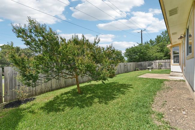 906 Jasmine Trl, House other with 3 bedrooms, 2 bathrooms and 4 parking in Georgetown TX | Image 25