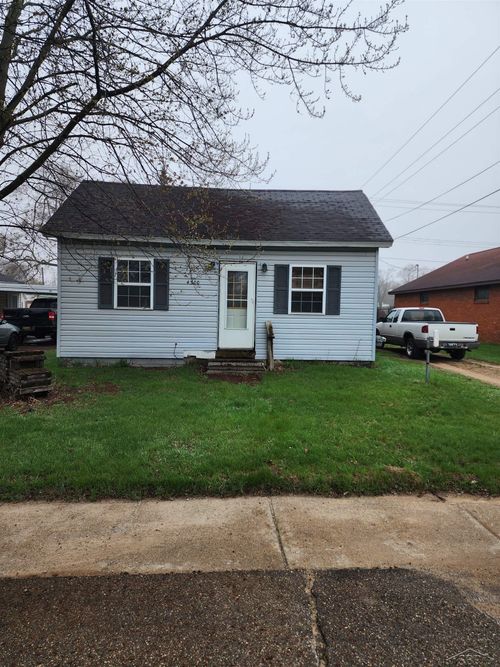 4300 Beach St, Akron, MI, 48701-9618 | Card Image