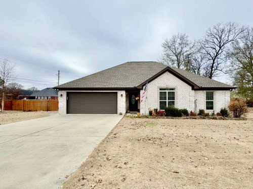 701 Hickory Ave, Muscle Shoals, AL, 35661-2063 | Card Image