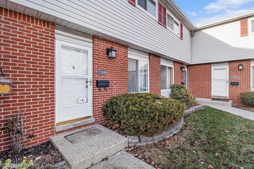 27809 Eastwick Sq, Roseville, MI, 48066-4810 | Card Image