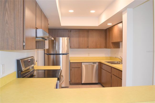 Kitchen | Image 12
