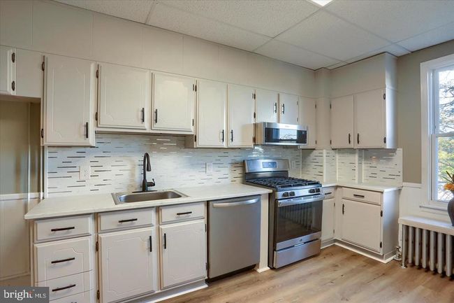 327 1 St Ave, Home with 4 bedrooms, 2 bathrooms and null parking in RED LION PA | Image 9