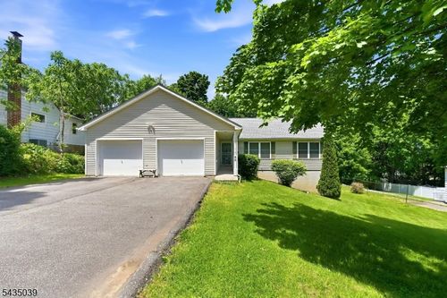 45 Kearney St, Dover, NJ, 07801-5317 | Card Image
