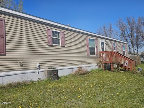 101 Hickman St, Grenora, ND, 58845-9205 | Card Image