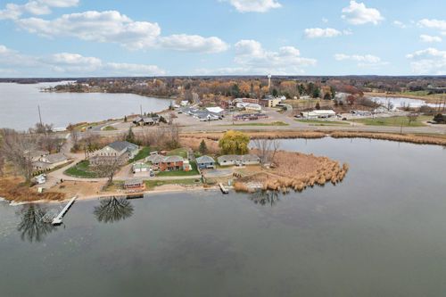 520 Park Island Rd, CENTER CITY, MN, 55012-3508 | Card Image