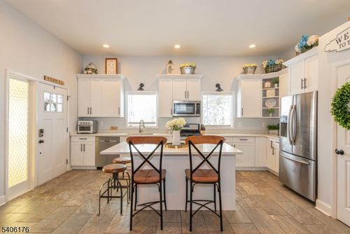 8 Lesko Ter, Ogdensburg, NJ, 07439-1121 | Card Image