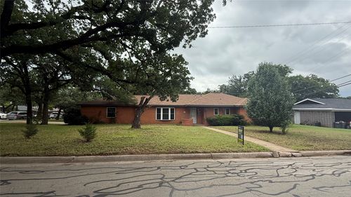 407 Dunaway Dr, Euless, TX, 76040-5449 | Card Image