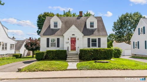 72 Southwick Ave, Waterbury, CT, 06705-1232 | Card Image
