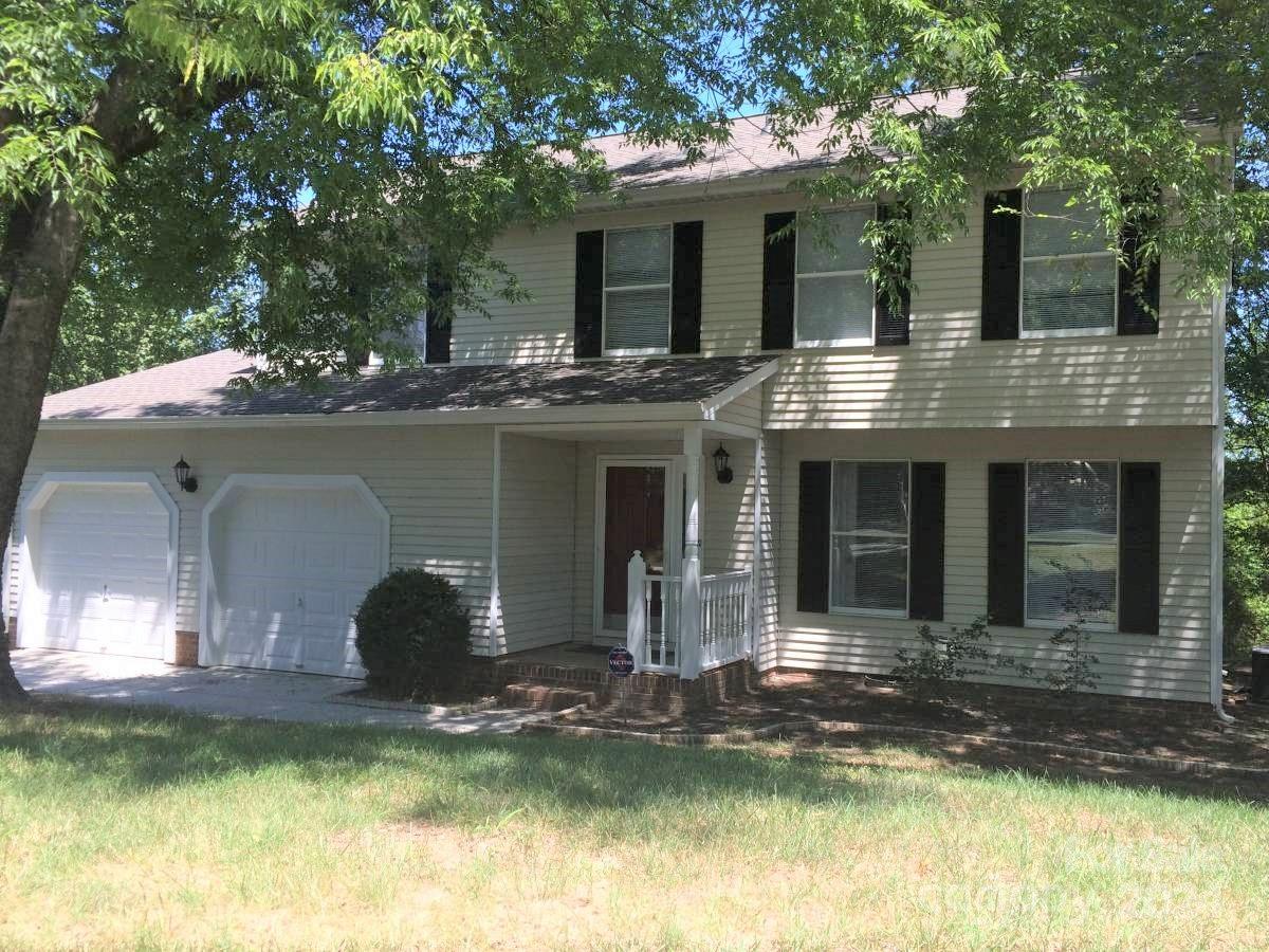 Flint Glenn Ln, Charlotte, NC 28262