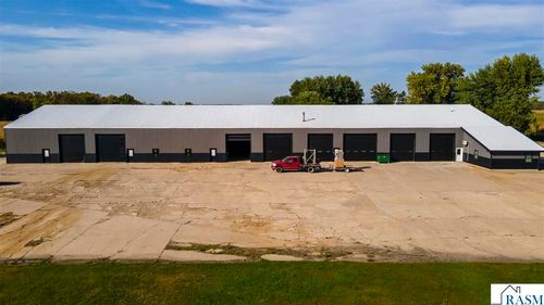 10198 614th Ave, Minnesota Lake, MN, 56068-3831 | Card Image