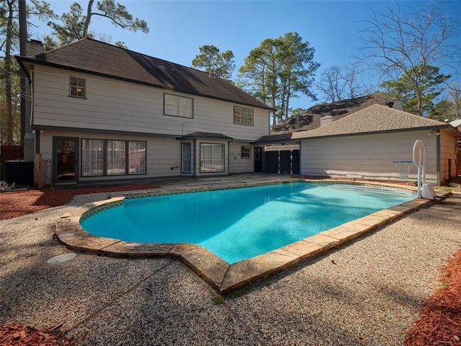 Beautiful pool with updated plaster. | Image 32