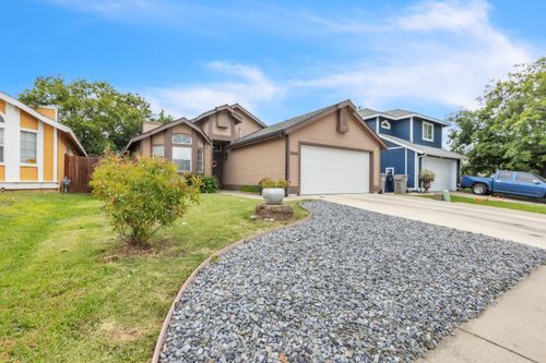 7666 Bluebrook Way, Sacramento, CA, 95823 | Card Image