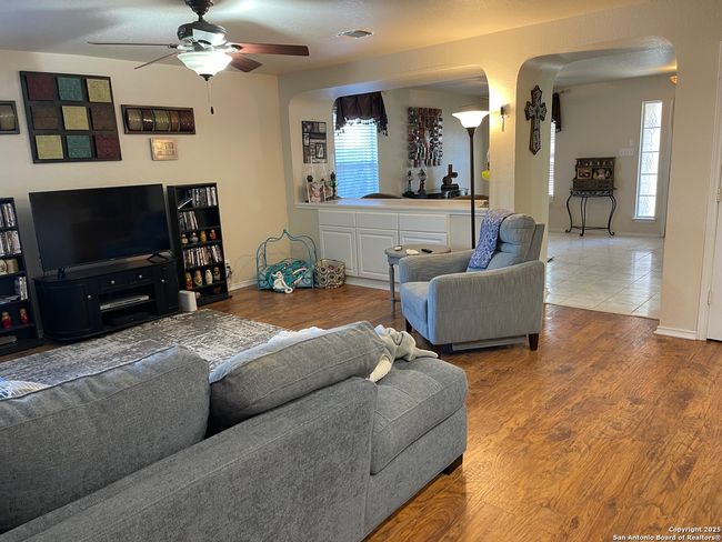 153 Springtree Pkwy, House other with 3 bedrooms, 2 bathrooms and null parking in Cibolo TX | Image 31